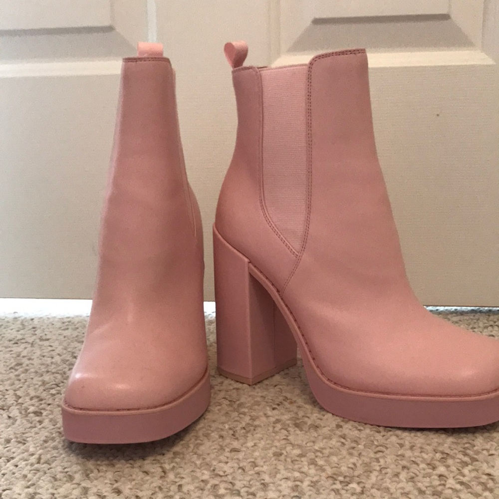 Steve Madden 8.5 pink boots